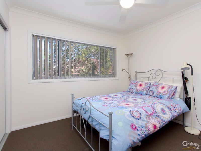2/95 Rae Crescent, Kotara NSW 2289