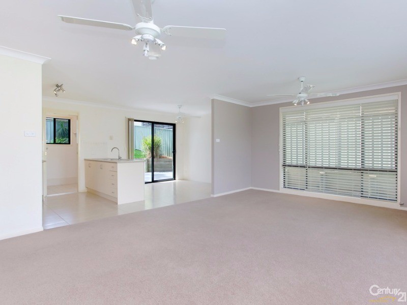 14 Hanover Road, Cameron Park NSW 2285