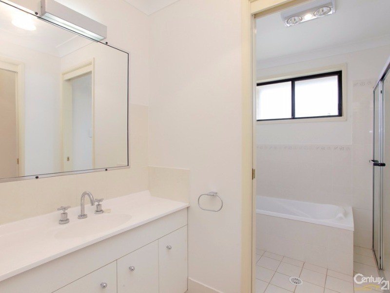 14 Hanover Road, Cameron Park NSW 2285