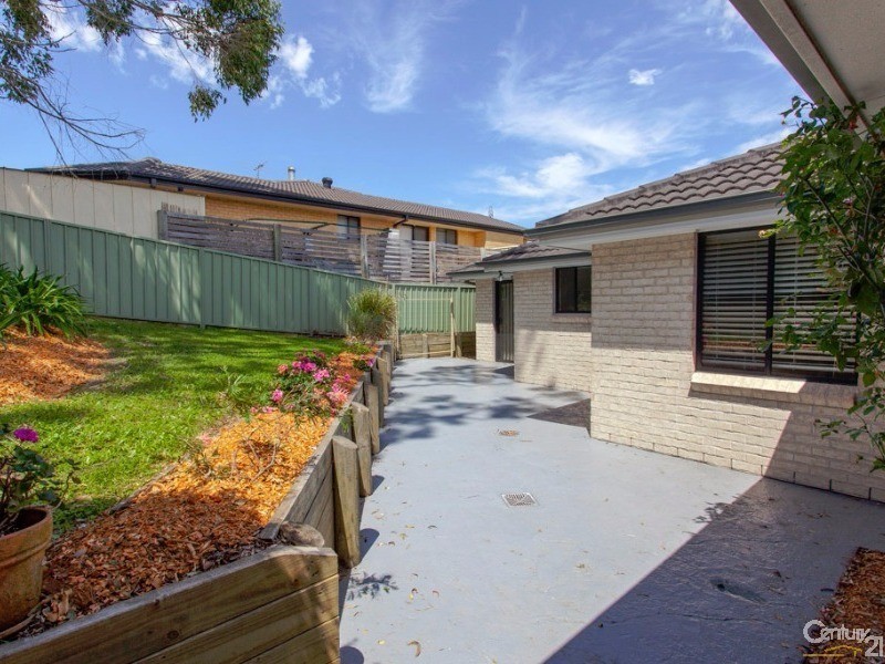 14 Hanover Road, Cameron Park NSW 2285