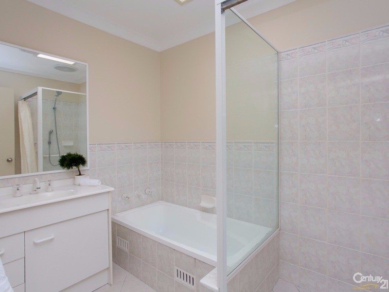 1/60 Myles Avenue, Warners Bay NSW 2282