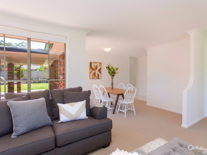 37 Parklea Avenue, Croudace Bay NSW 2280