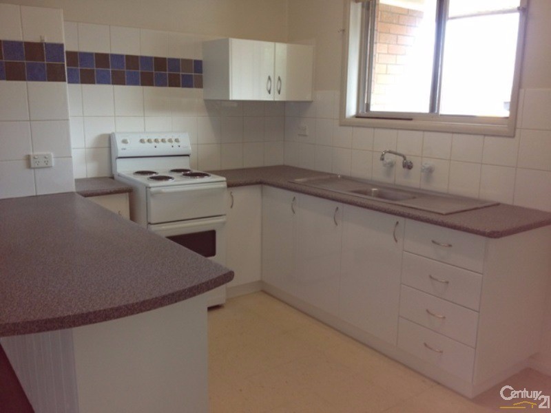 2/6 Clare Street, Glendale NSW 2285