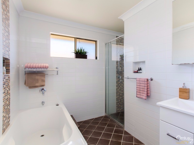 49 Naranghi Circuit, Maryland NSW 2287