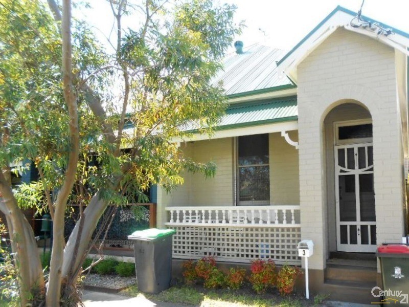 3 Eva Street, Hamilton NSW 2303