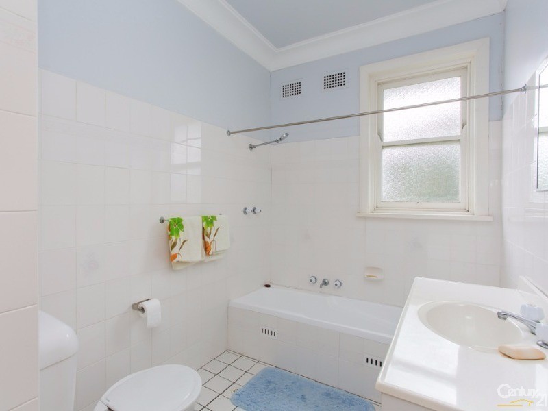 11 Garden Grove Parade, Adamstown Heights NSW 2289