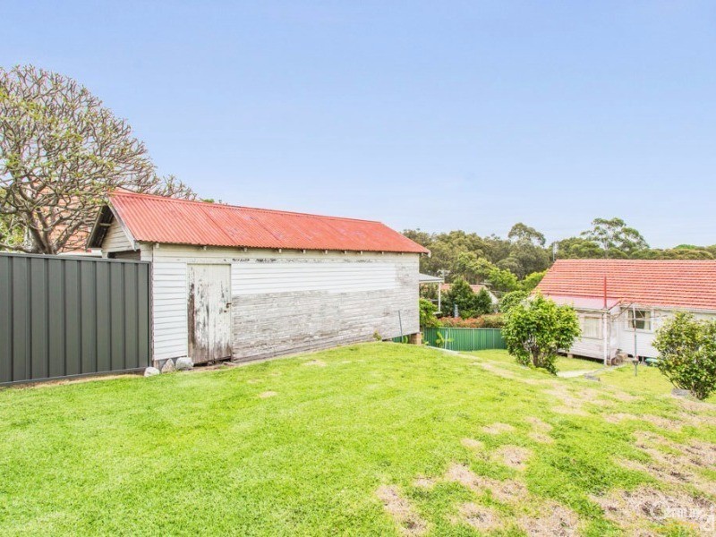 11 Garden Grove Parade, Adamstown Heights NSW 2289