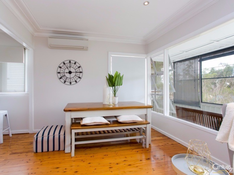 33 Coronation Street, Warners Bay NSW 2282
