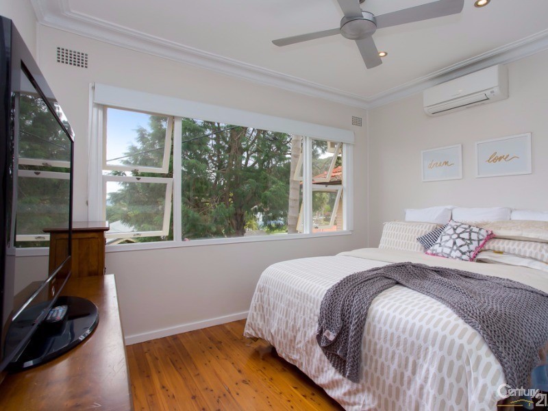 33 Coronation Street, Warners Bay NSW 2282