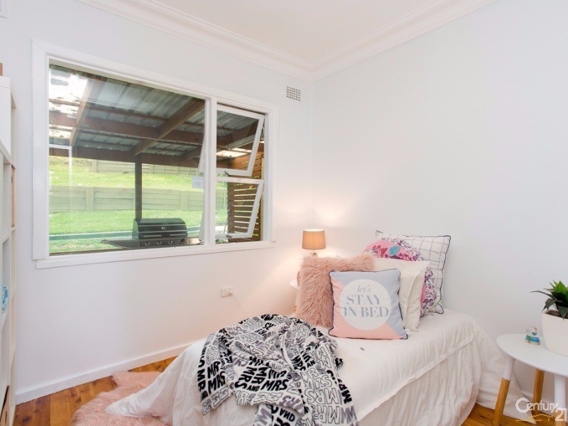 33 Coronation Street, Warners Bay NSW 2282