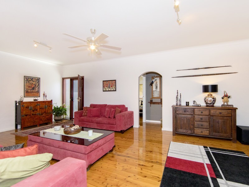 28 Oxford Street, Gateshead NSW 2290