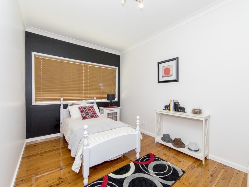 28 Oxford Street, Gateshead NSW 2290