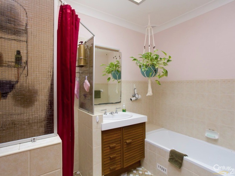 5 Hunter Close, Rankin Park NSW 2287