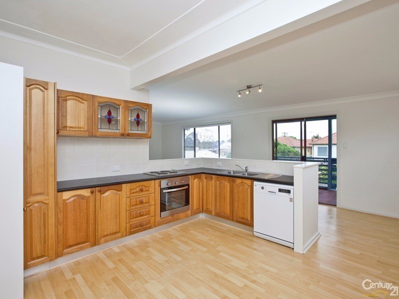24 Derna Road, Shortland NSW 2307