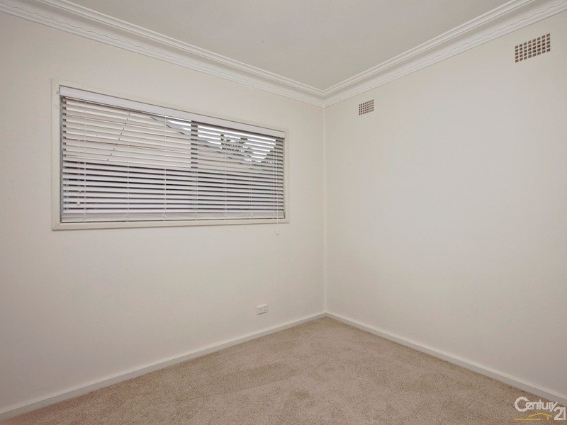 24 Derna Road, Shortland NSW 2307