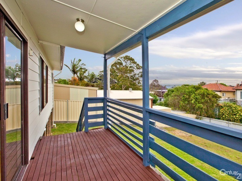 24 Derna Road, Shortland NSW 2307