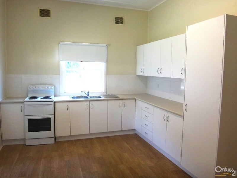 19 Coolamin Road, Waratah NSW 2298