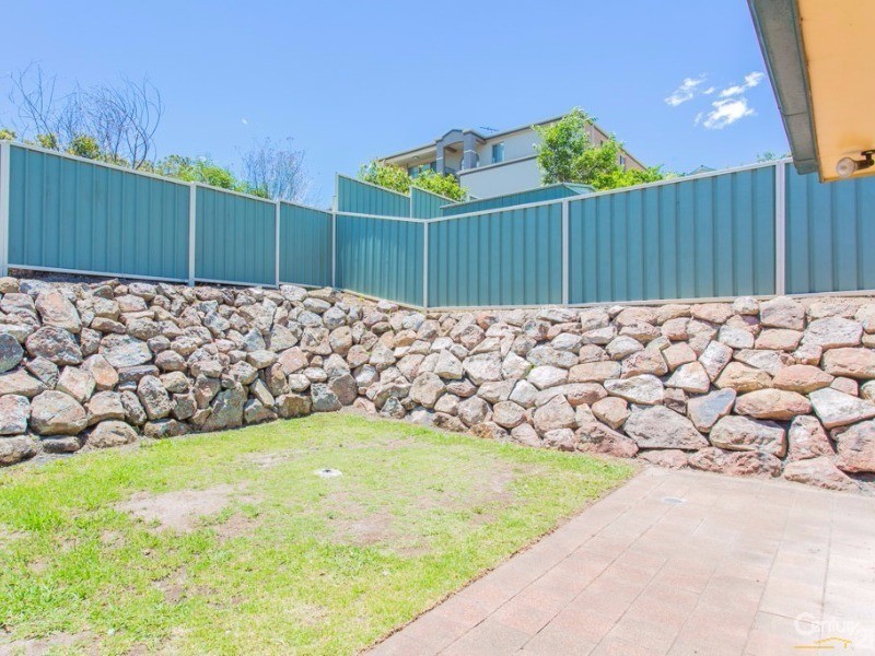 2/4 Voyager Close, Charlestown NSW 2290
