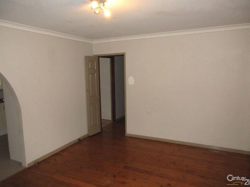 13 Teak Street, Gateshead NSW 2290