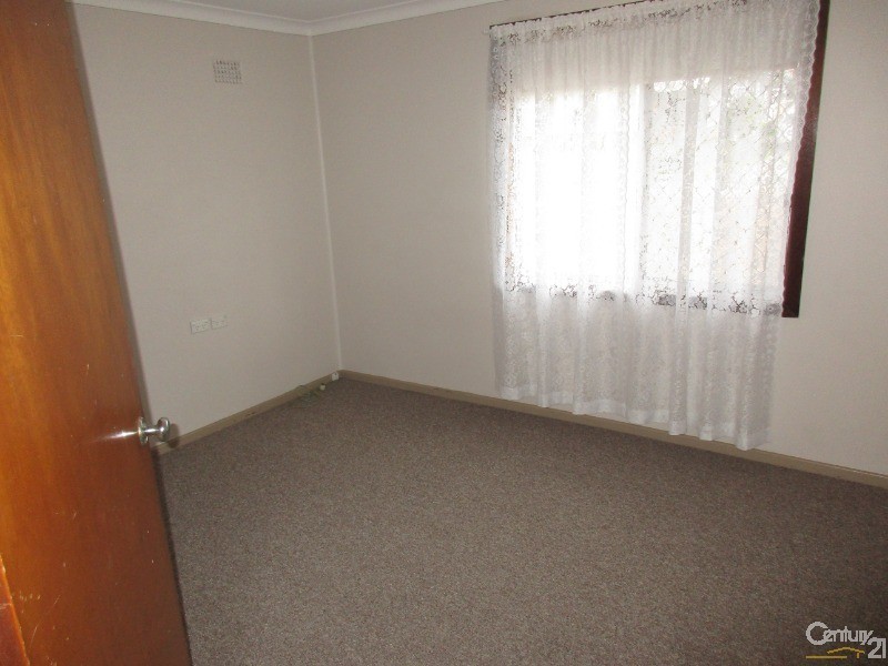 13 Teak Street, Gateshead NSW 2290
