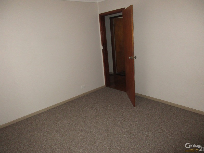 13 Teak Street, Gateshead NSW 2290