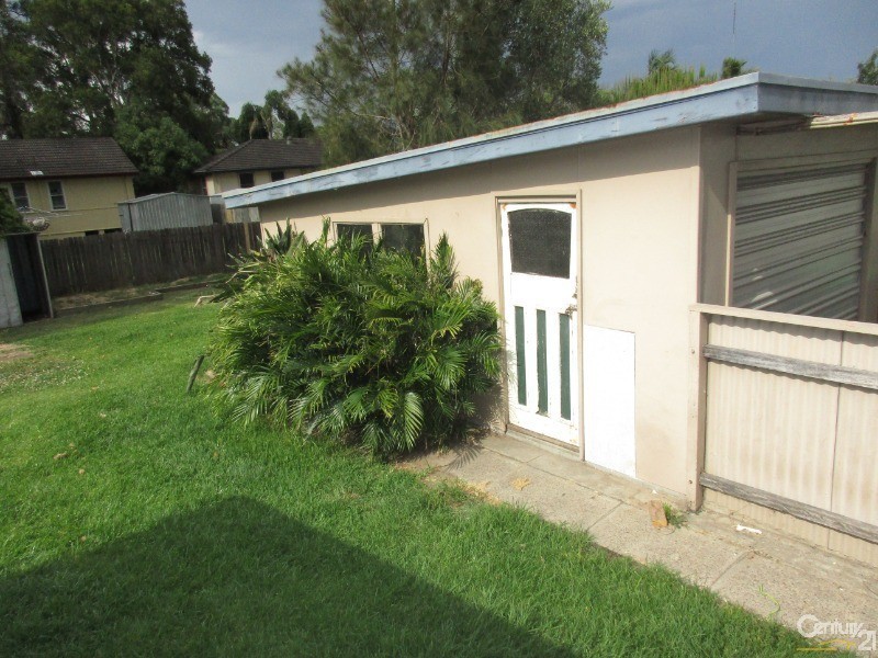 13 Teak Street, Gateshead NSW 2290