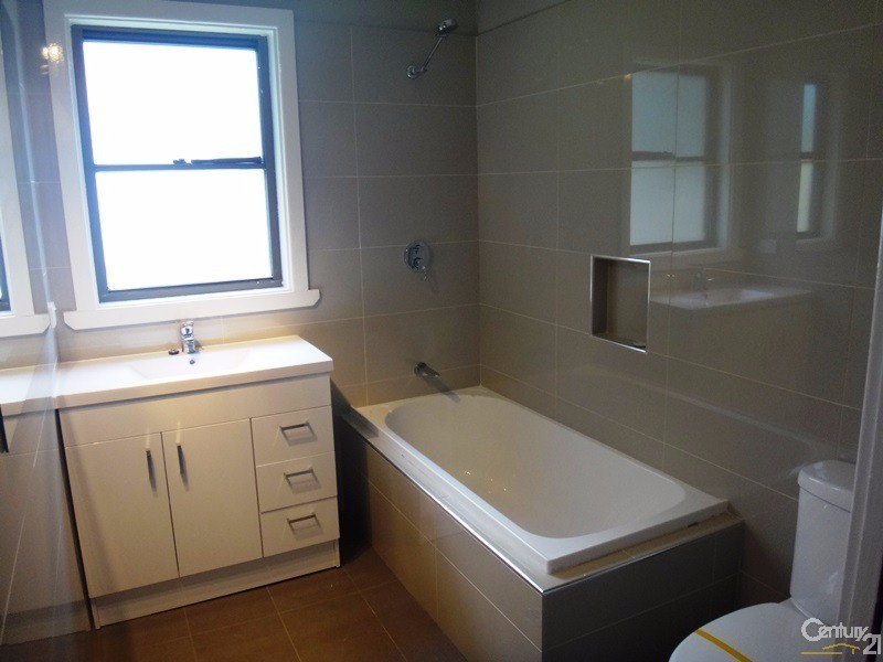 1 Lynette Place, Kotara NSW 2289