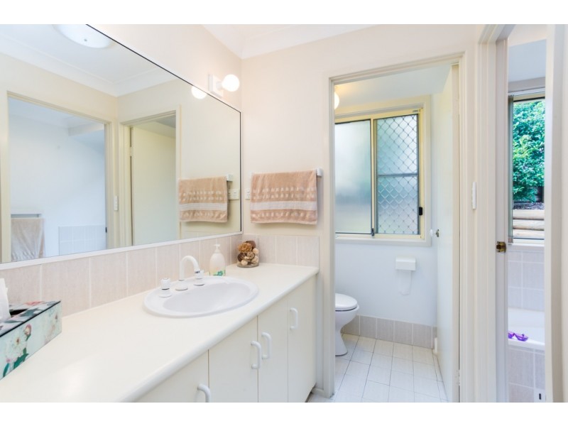 2 Alpha Close, Eleebana NSW 2282
