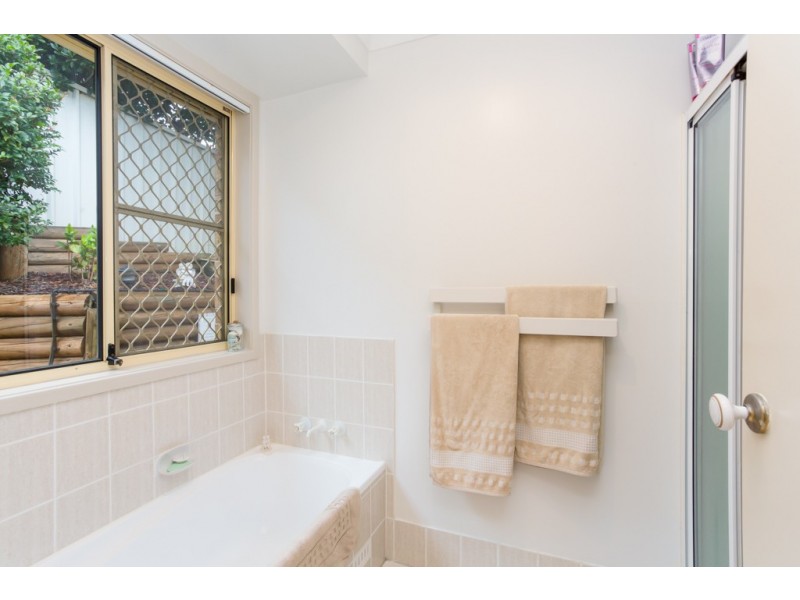 2 Alpha Close, Eleebana NSW 2282