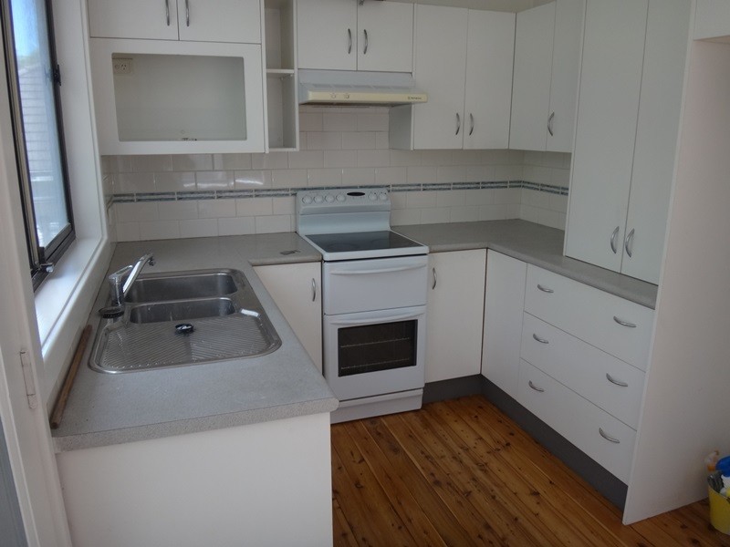 96 Roslyn Ave, Charlestown NSW 2290