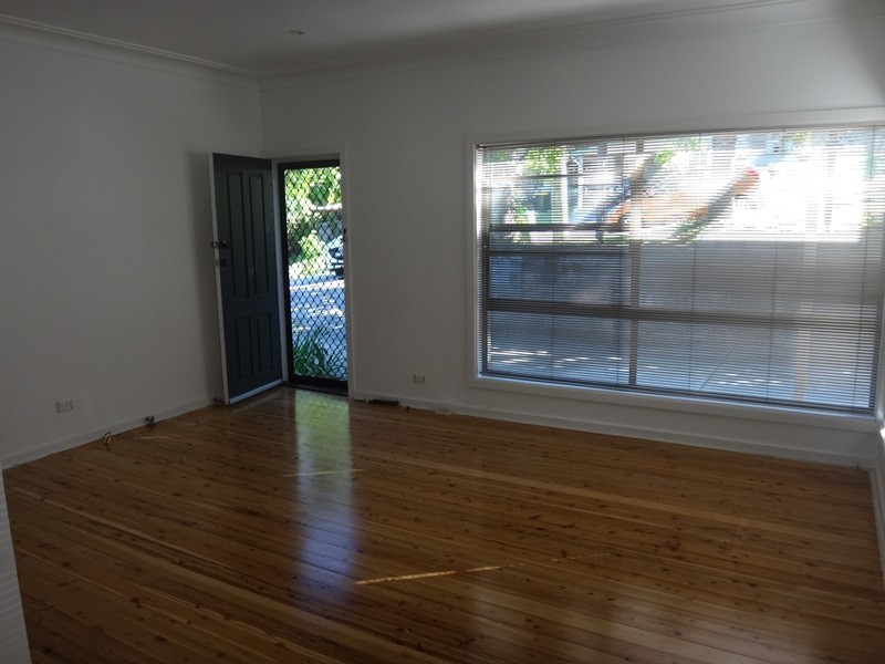 96 Roslyn Ave, Charlestown NSW 2290