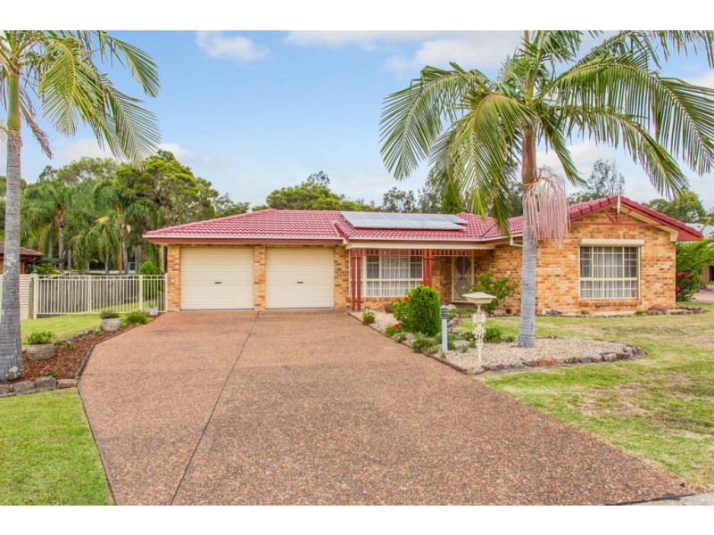 27 Derwent Crescent, Lakelands NSW 2282