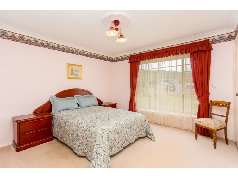 27 Derwent Crescent, Lakelands NSW 2282