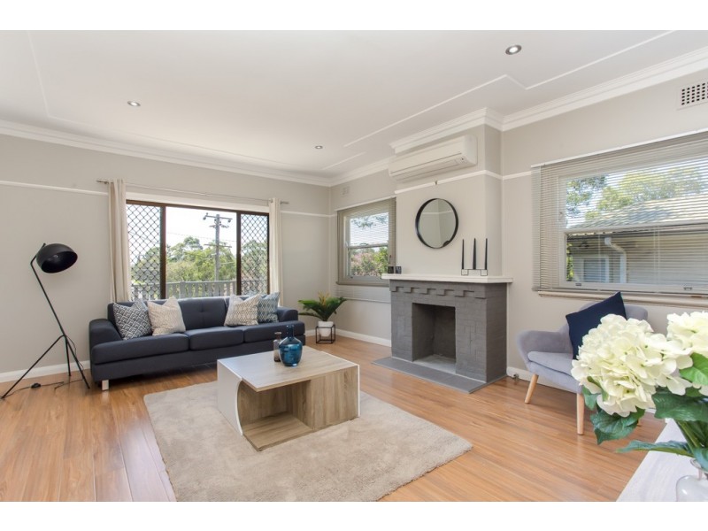 1 Lynette Place, Kotara NSW 2289