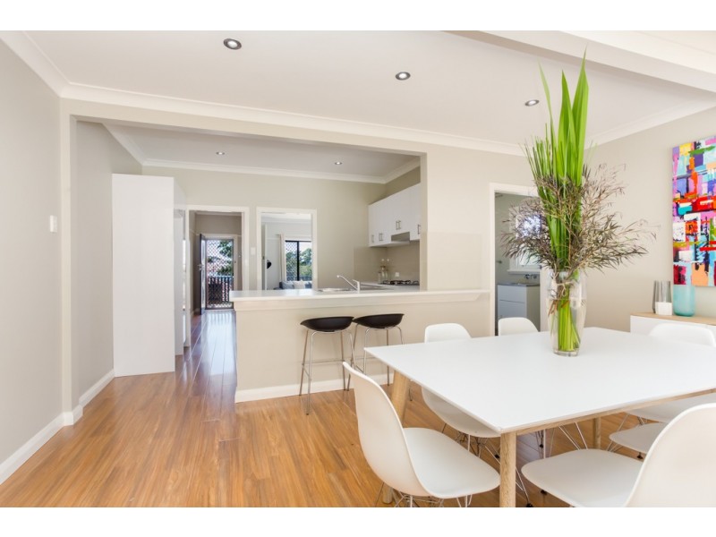 1 Lynette Place, Kotara NSW 2289