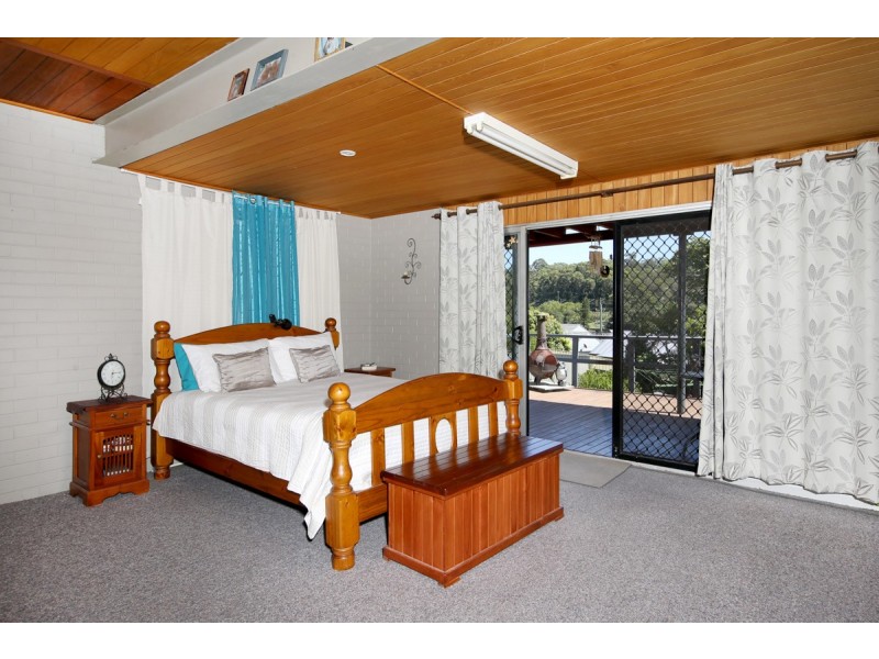 8 Clayton Crescent, Kotara NSW 2289