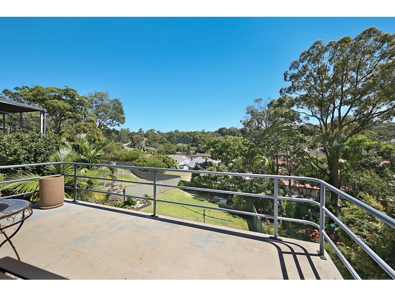 8 Clayton Crescent, Kotara NSW 2289
