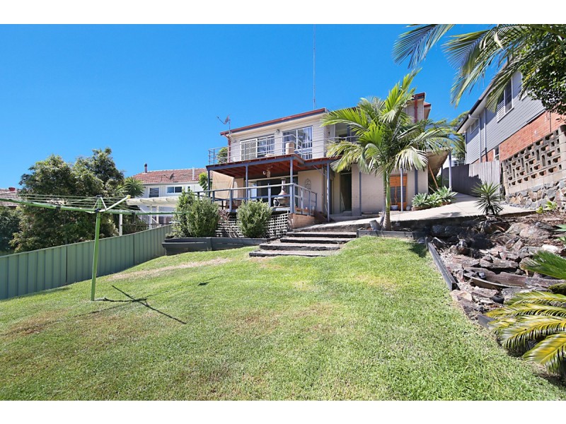 8 Clayton Crescent, Kotara NSW 2289
