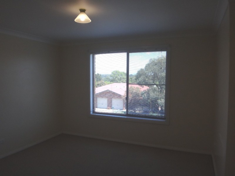 1/11 Floribunda Close, Warabrook NSW 2304