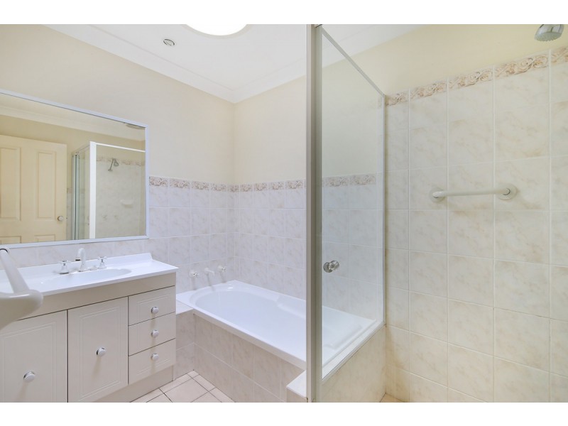 2/13 Martin Street, Warners Bay NSW 2282