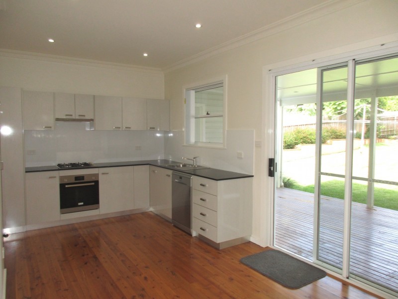 8 Maurene Crescent, Charlestown NSW 2290