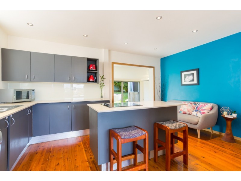 5 Kananook Crescent, Belmont North NSW 2280