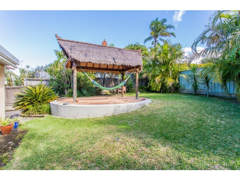 5 Kananook Crescent, Belmont North NSW 2280