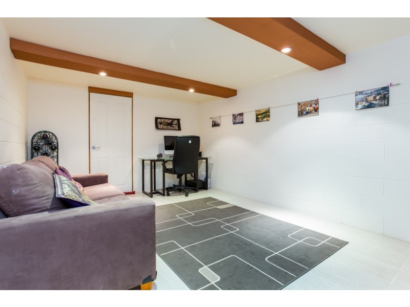 5 Kananook Crescent, Belmont North NSW 2280