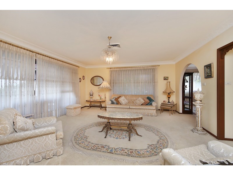 1 Rothbury Street, Eleebana NSW 2282