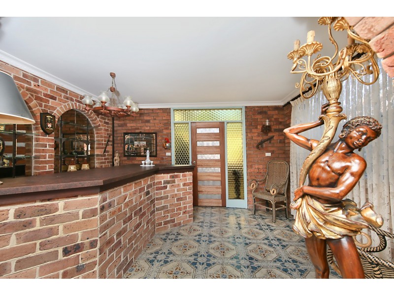 1 Rothbury Street, Eleebana NSW 2282