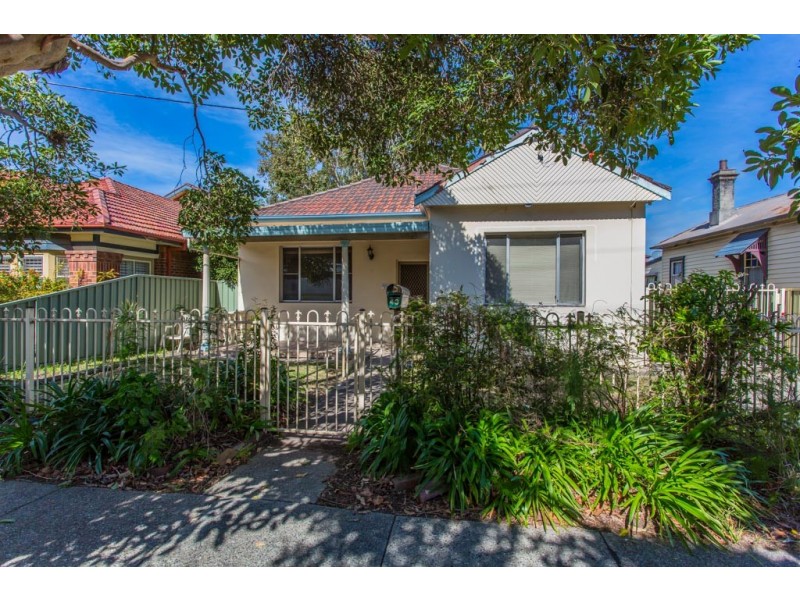 43 Everton Street, Hamilton NSW 2303