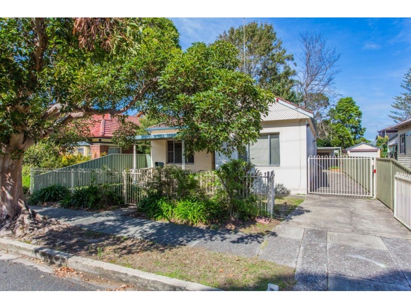 43 Everton Street, Hamilton NSW 2303