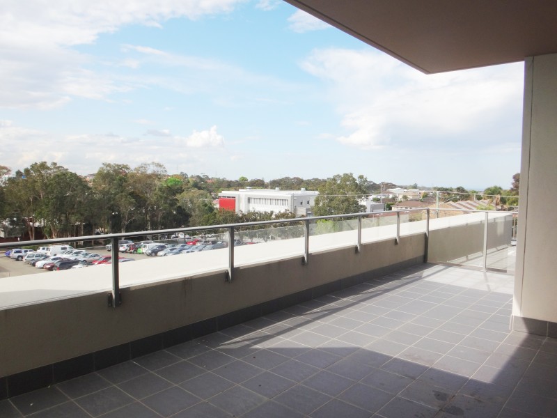 E402/18 Smart Street, Charlestown NSW 2290