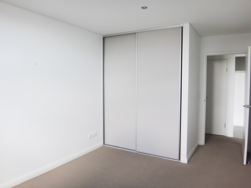 E402/18 Smart Street, Charlestown NSW 2290